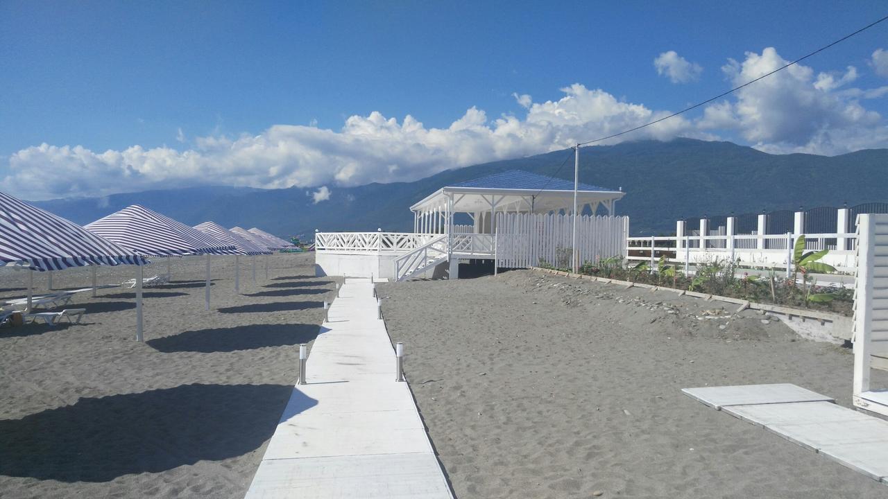 Hotel Paradise Beach Alakhadzi Kültér fotó