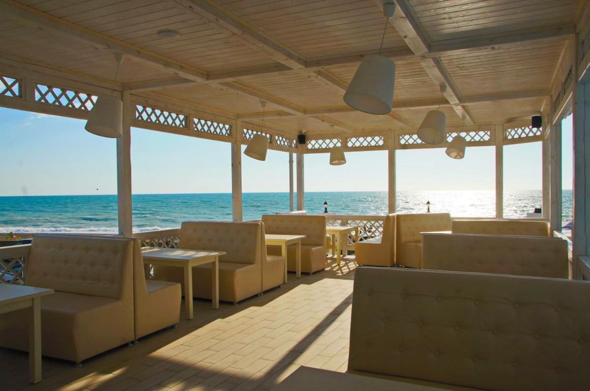 Hotel Paradise Beach Alakhadzi Kültér fotó