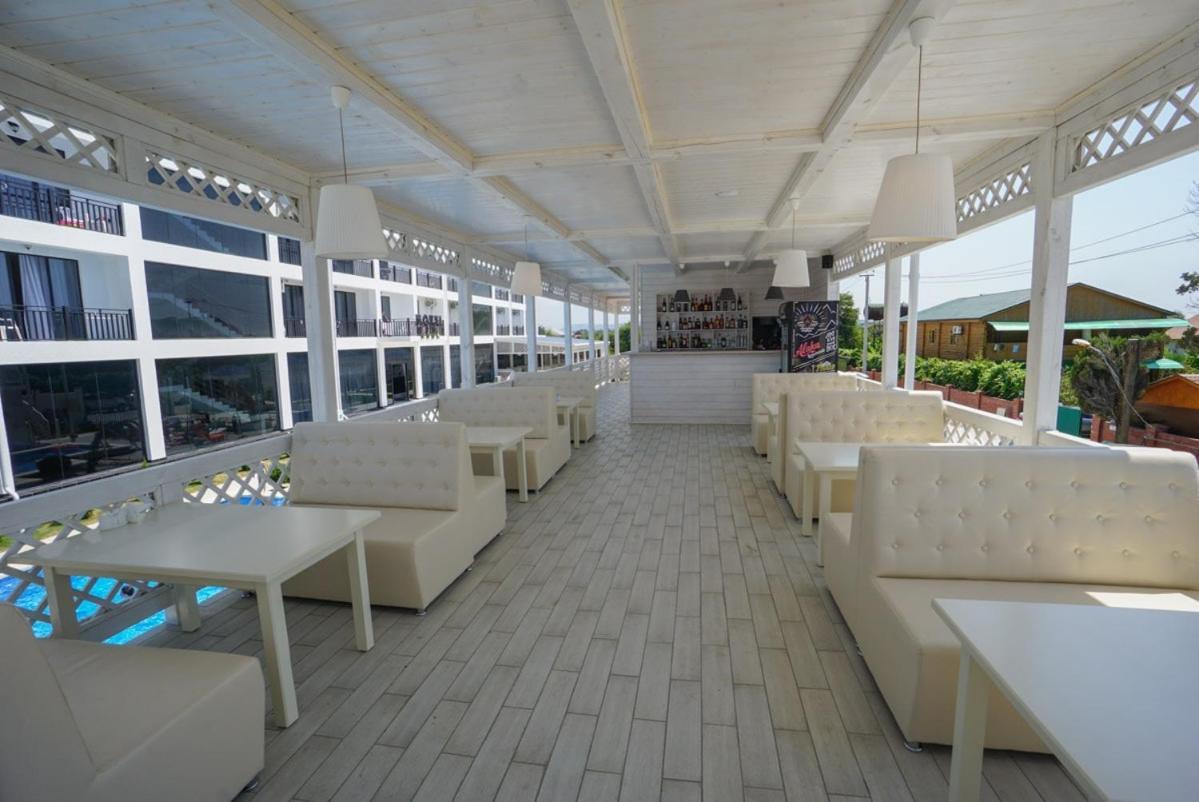 Hotel Paradise Beach Alakhadzi Kültér fotó